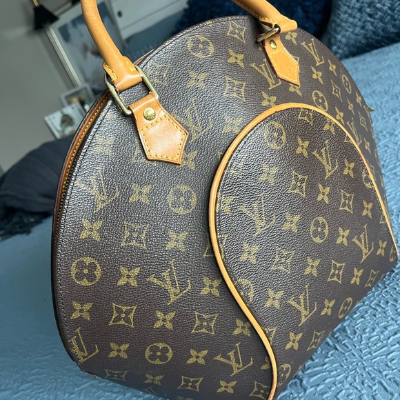 Authentic LV bag - Picture 7 of 10